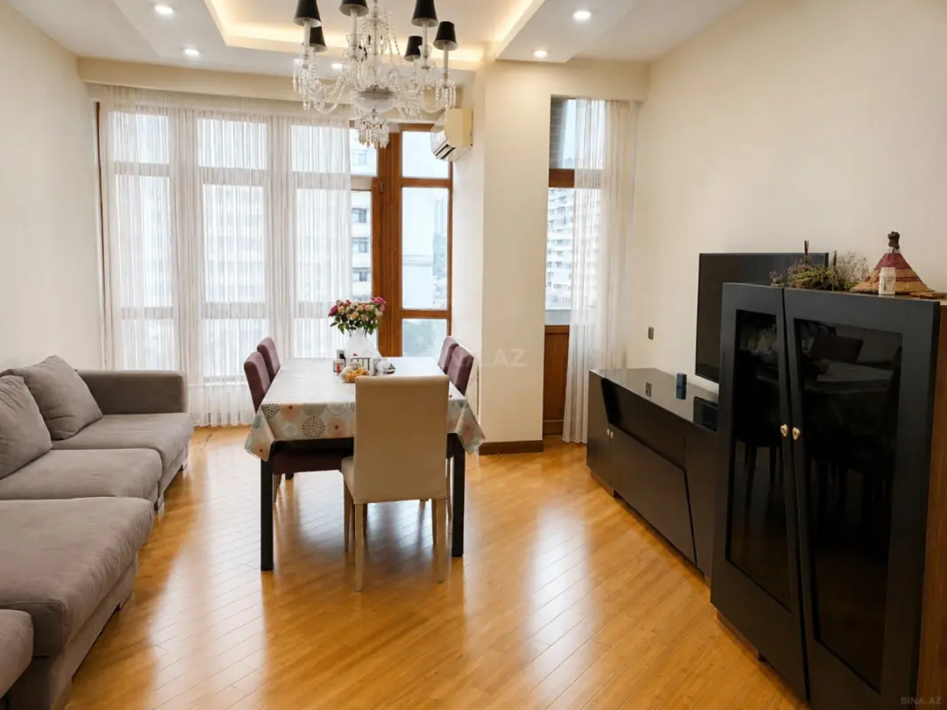 Kirayə verilir 3 otaqlı mənzil 105 m²