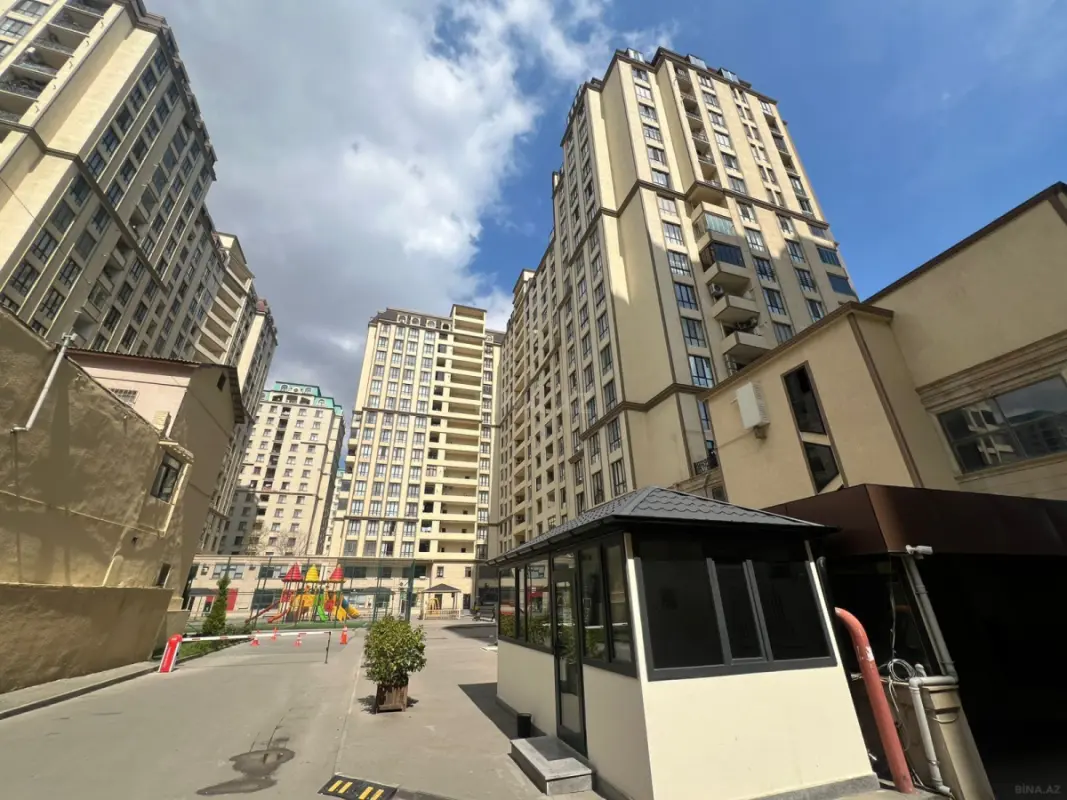 Satılır 2 otaqlı mənzil 62 m²