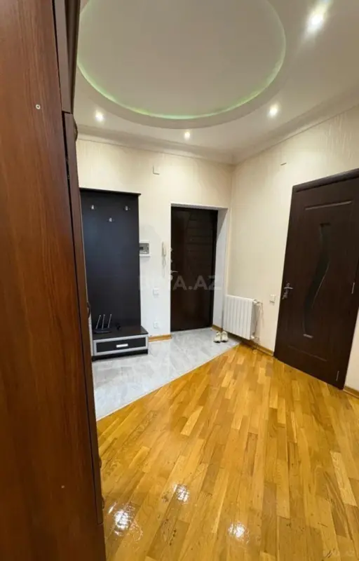 Kirayə verilir 2 otaqlı mənzil 85 m²