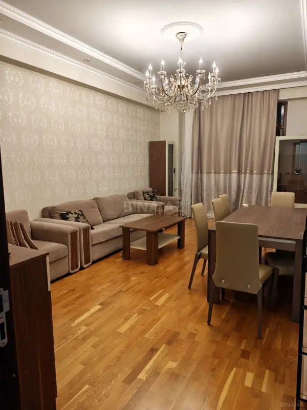 Kirayə verilir 3 otaqlı mənzil 105 m²
