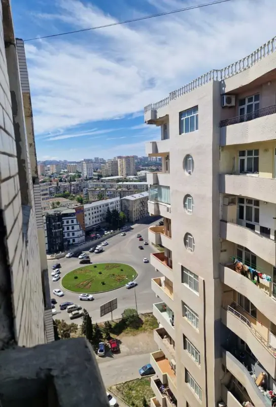 Satılır 3 otaqlı mənzil 140.5 m²