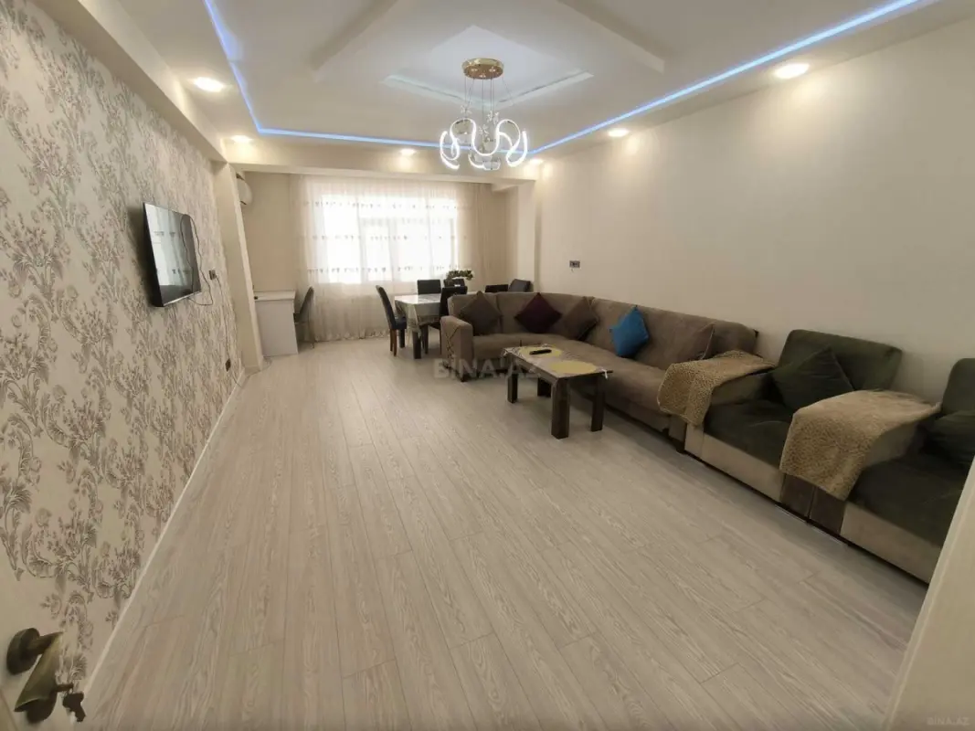Kirayə verilir 2 otaqlı mənzil 86 m²