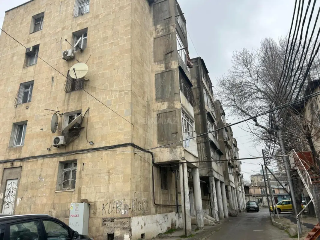 Satılır 2 otaqlı mənzil 49 m²