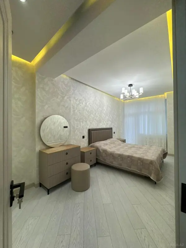 Kirayə verilir 2 otaqlı mənzil 70 m²