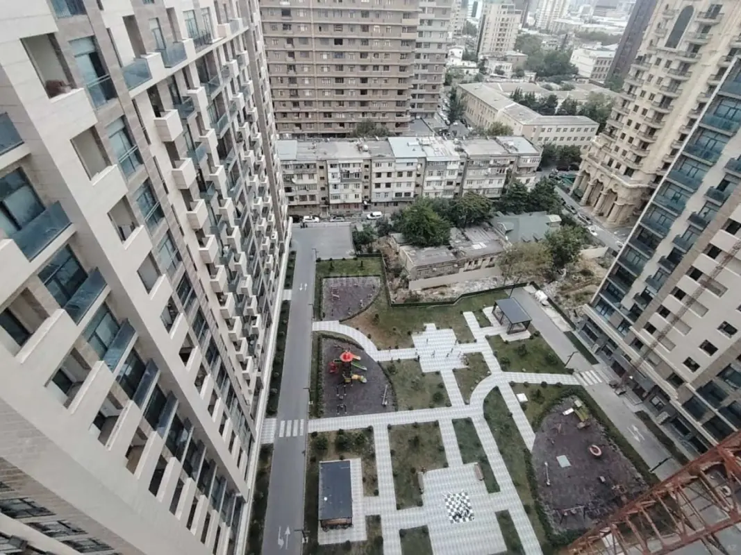 Kirayə verilir 2 otaqlı mənzil 56 m²