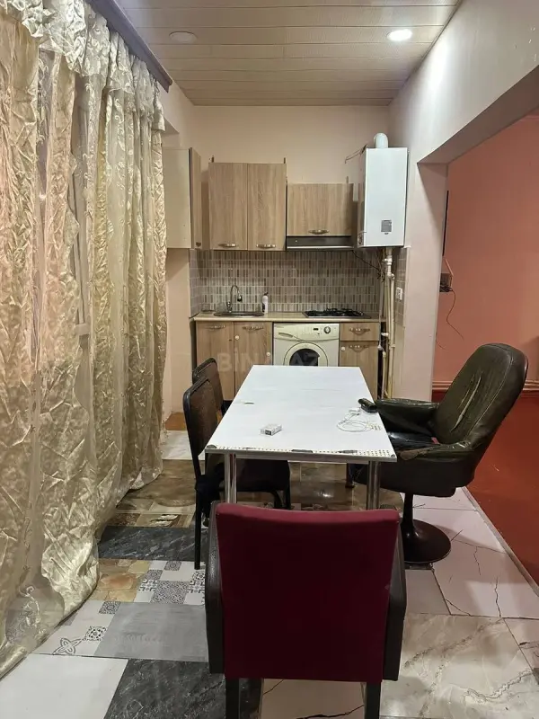 Kirayə verilir 3 otaqlı mənzil 120 m²