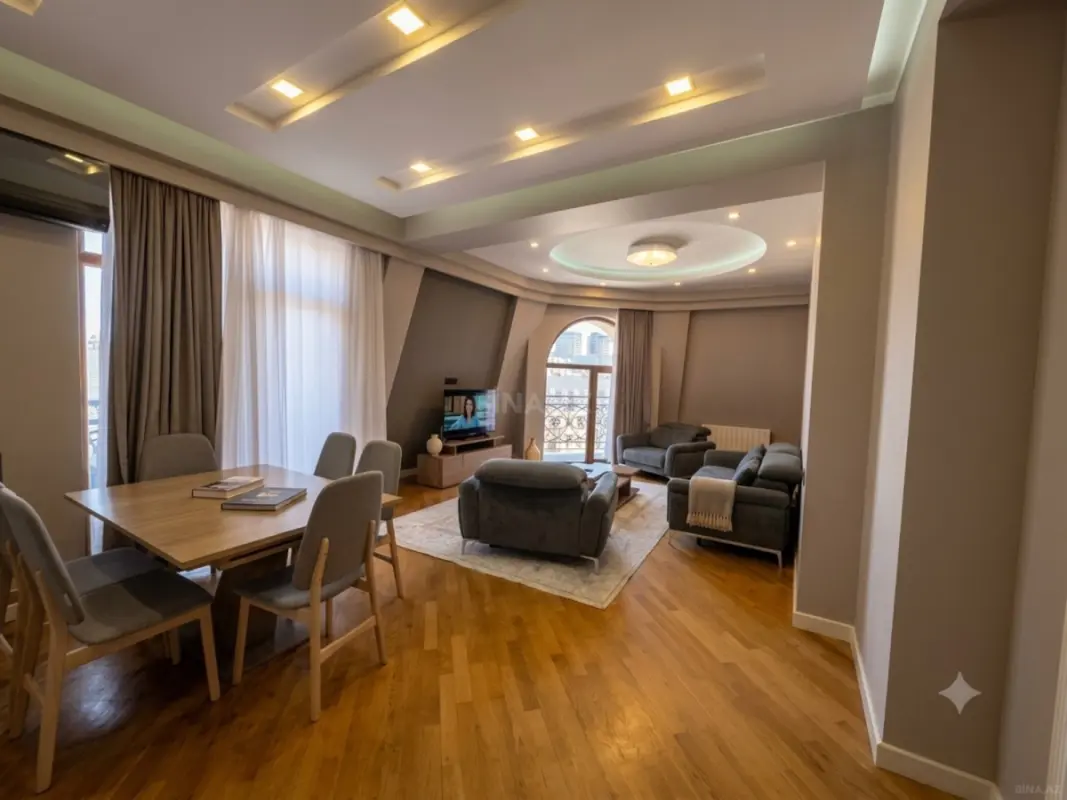 Satılır 3 otaqlı mənzil 120 m²