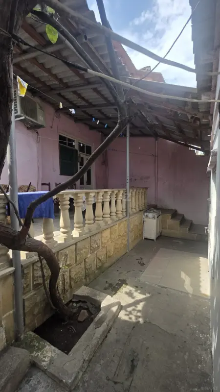 Satılır 4 otaqlı həyət evi 80 m²