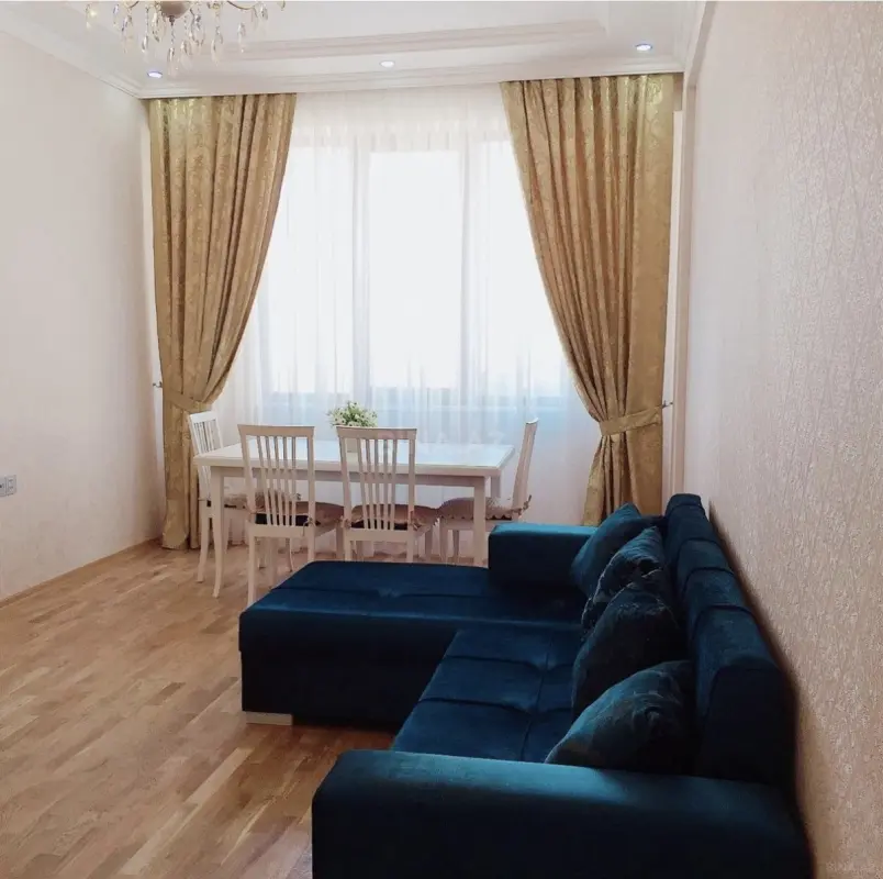 Kirayə verilir 2 otaqlı mənzil 56 m²