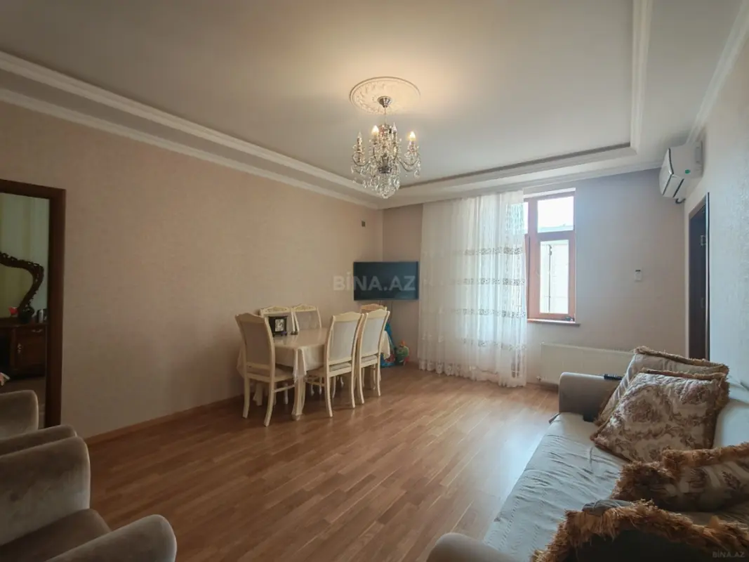 Satılır 2 otaqlı mənzil 72 m²