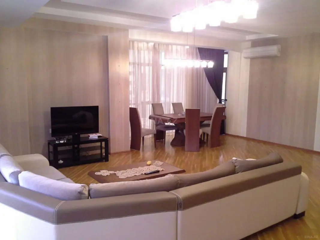 Kirayə verilir 3 otaqlı mənzil 187 m²