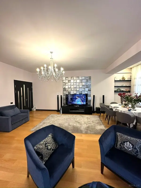 Satılır 3 otaqlı mənzil 150 m²