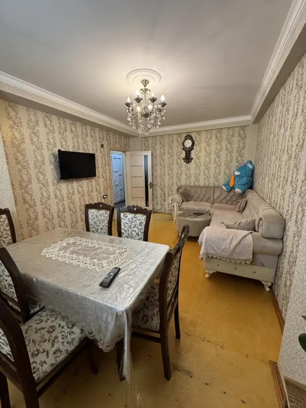 Satılır 2 otaqlı mənzil 42 m²