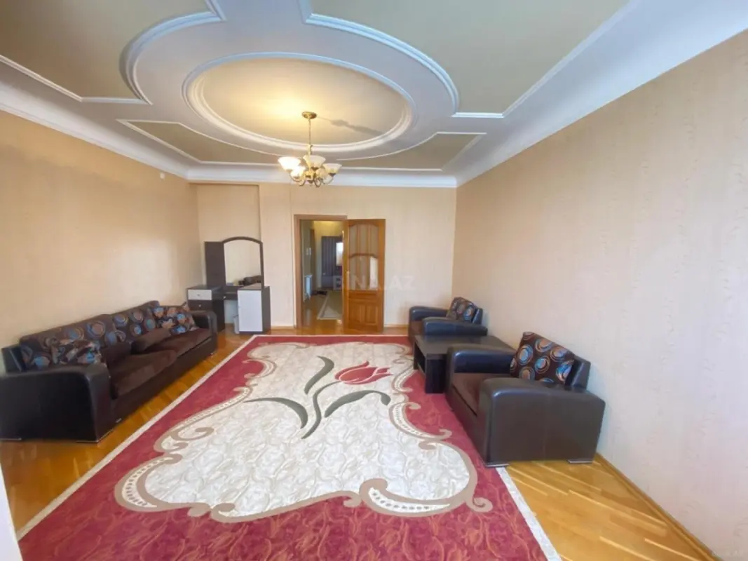Kirayə verilir 3 otaqlı mənzil 125 m²