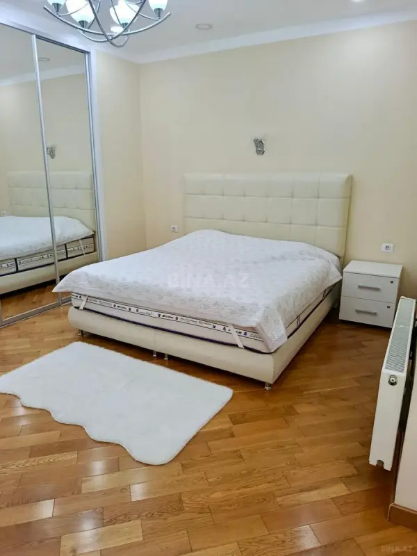 Kirayə verilir 3 otaqlı mənzil 125 m²