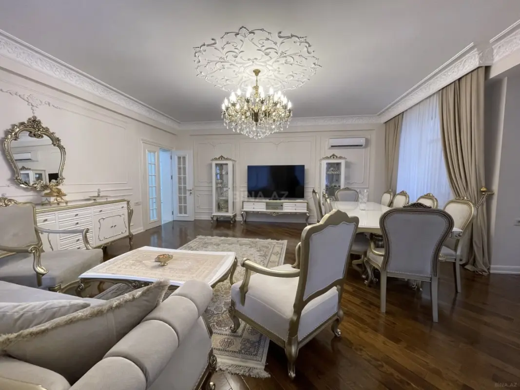Satılır 3 otaqlı mənzil 157 m²