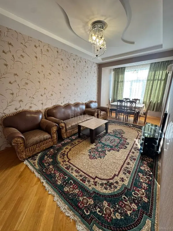 Satılır 2 otaqlı mənzil 70 m²