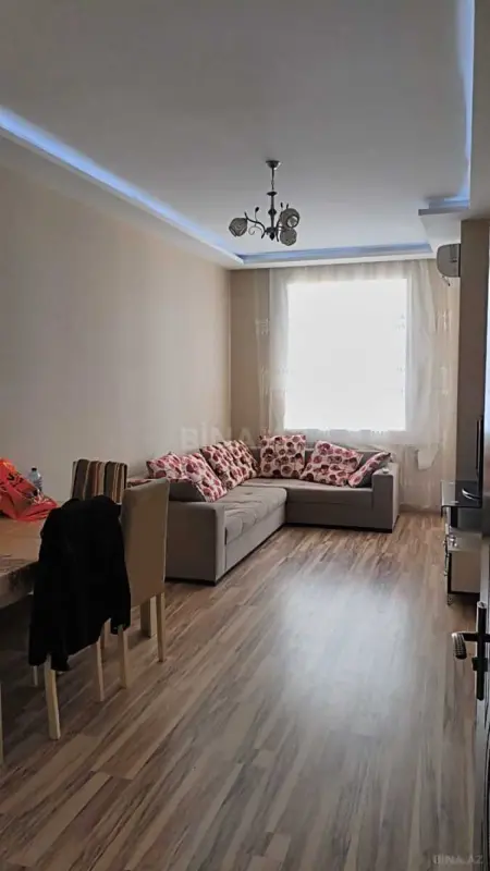 Kirayə verilir 2 otaqlı mənzil 70 m²