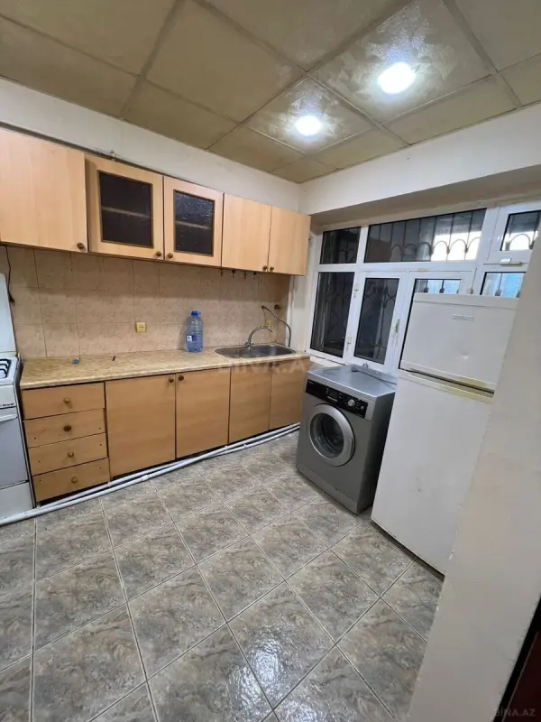 Kirayə verilir 3 otaqlı mənzil 95 m²