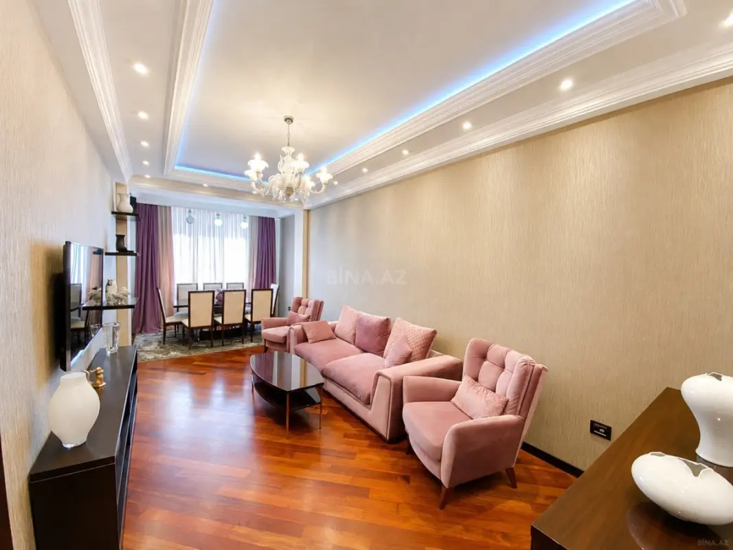 Satılır 3 otaqlı mənzil 140 m²