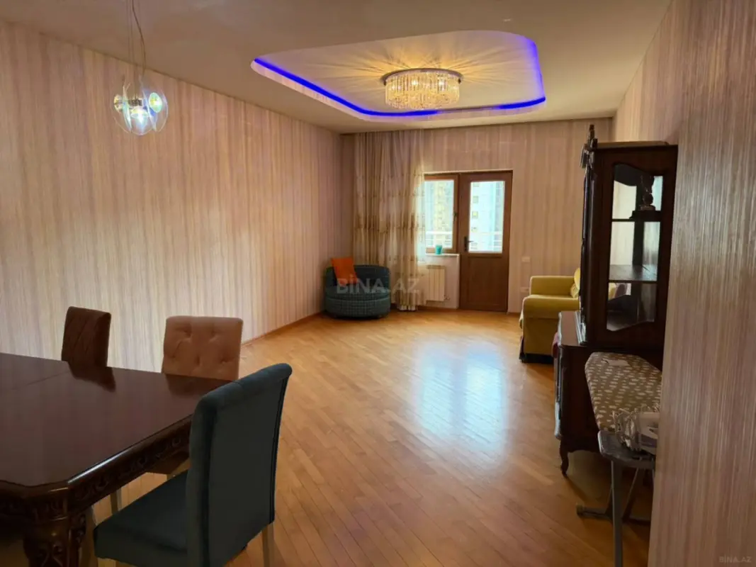 Kirayə verilir 2 otaqlı mənzil 96 m²
