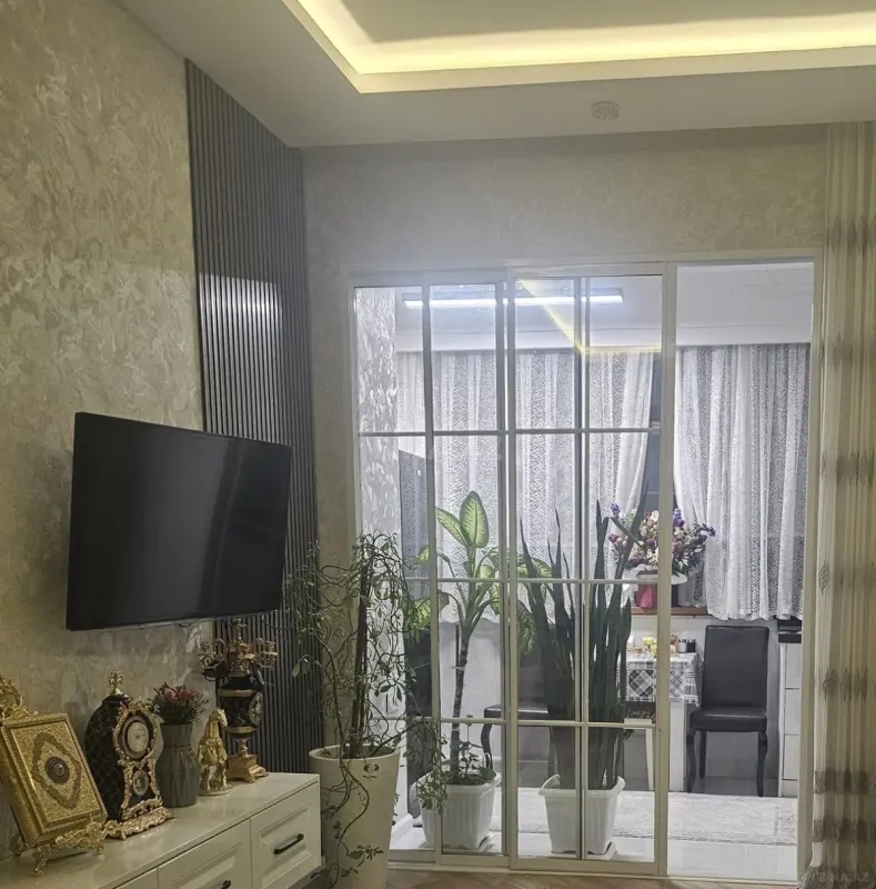 Satılır 4 otaqlı mənzil 105 m²
