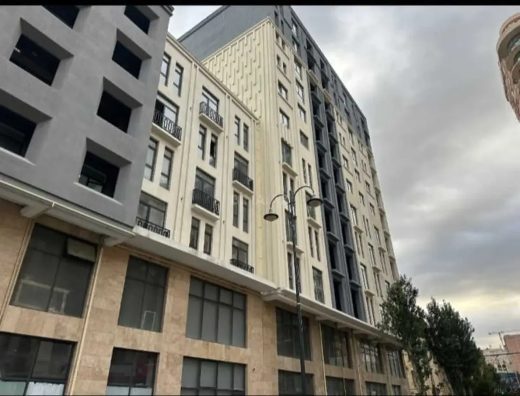 Satılır 3 otaqlı mənzil 96 m²