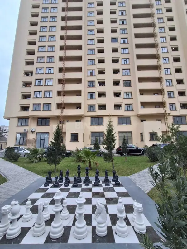 Satılır 3 otaqlı mənzil 98 m²