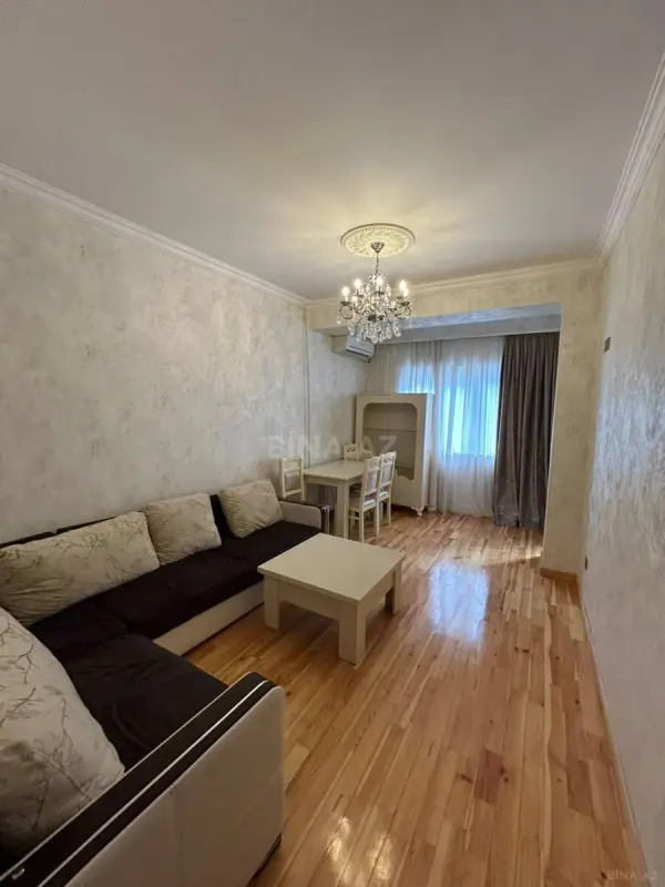 Kirayə verilir 2 otaqlı mənzil 50 m²
