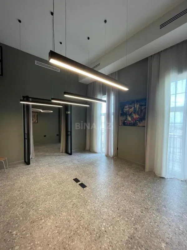 Kirayə verilir 3 otaqlı ofis 105 m²