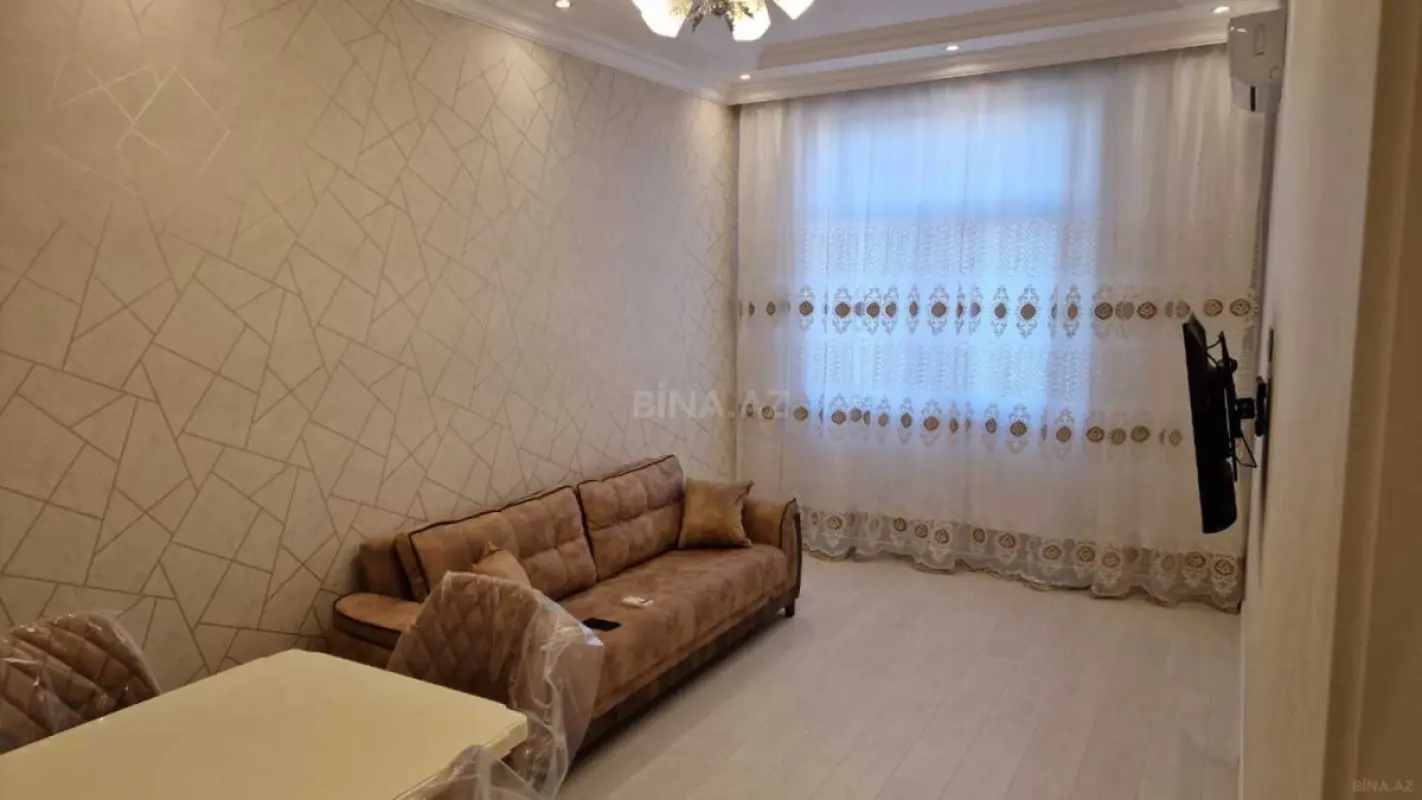 Kirayə verilir 2 otaqlı mənzil 80 m²