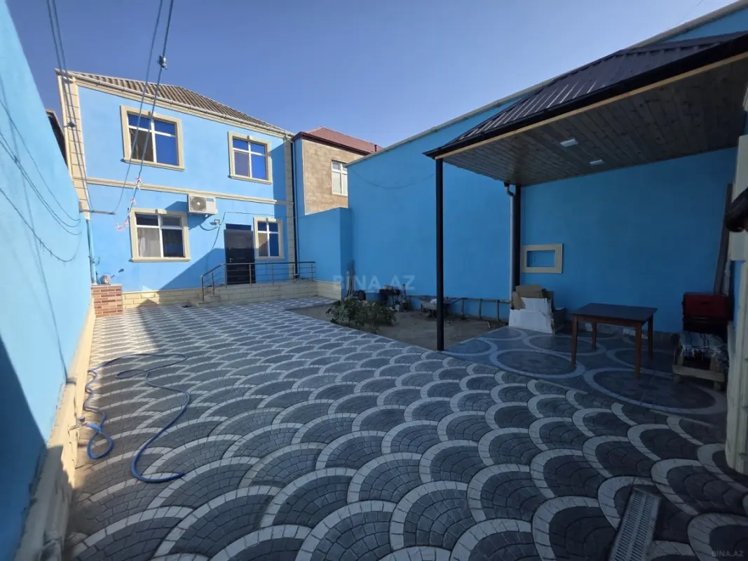 Satılır 4 otaqlı həyət evi 140 m²
