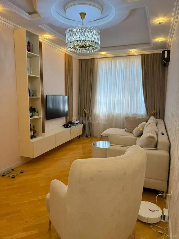 Satılır 2 otaqlı mənzil 75 m²