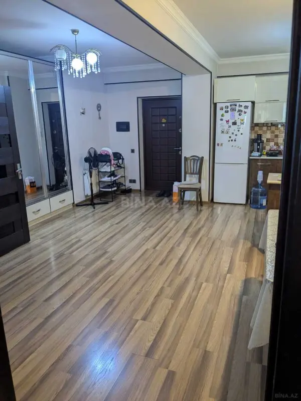 Satılır 3 otaqlı mənzil 82.3 m²