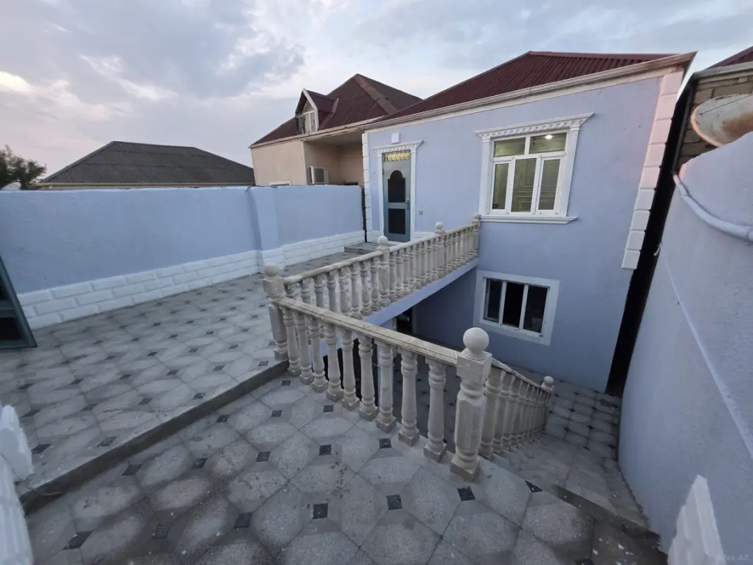 Satılır 6 otaqlı həyət evi 150 m²
