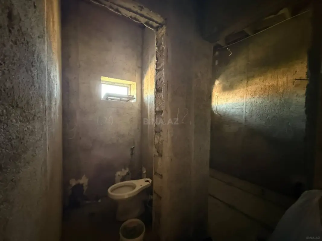 Satılır 5 otaqlı həyət evi 400 m²
