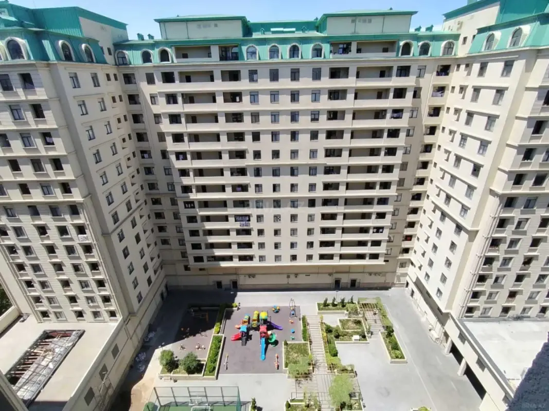 Satılır 3 otaqlı mənzil 166 m²