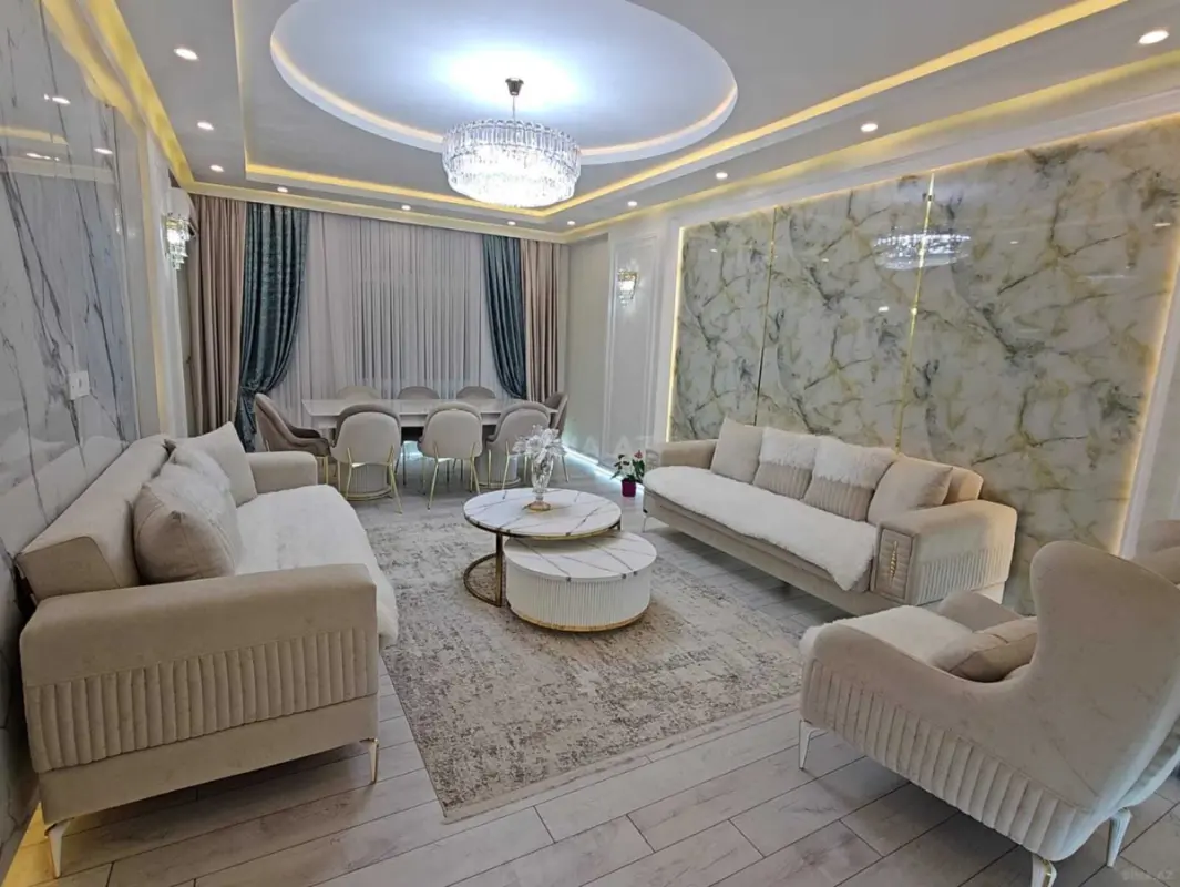 Kirayə verilir 3 otaqlı mənzil 121 m²