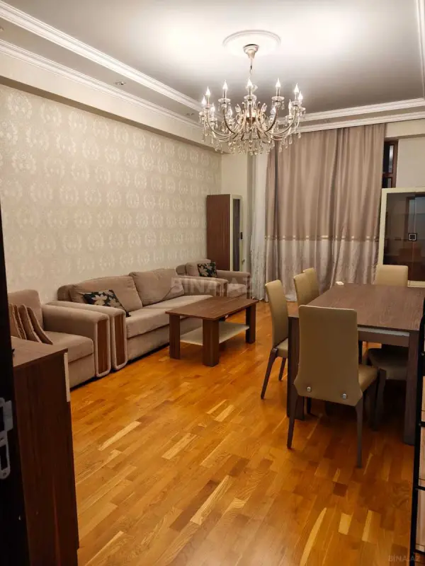 Kirayə verilir 3 otaqlı mənzil 105 m²