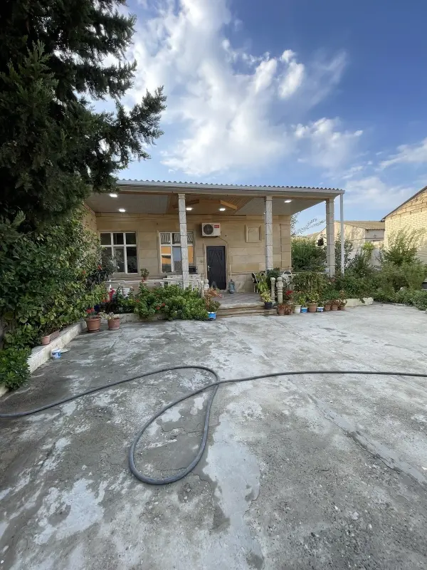 Satılır 3 otaqlı həyət evi 100 m²