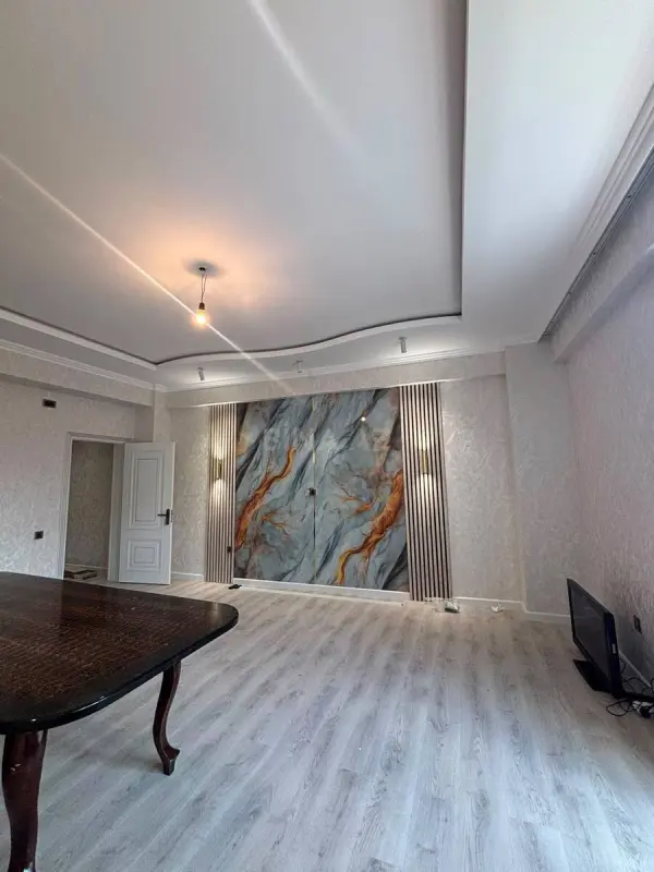 Satılır 2 otaqlı mənzil 100 m²