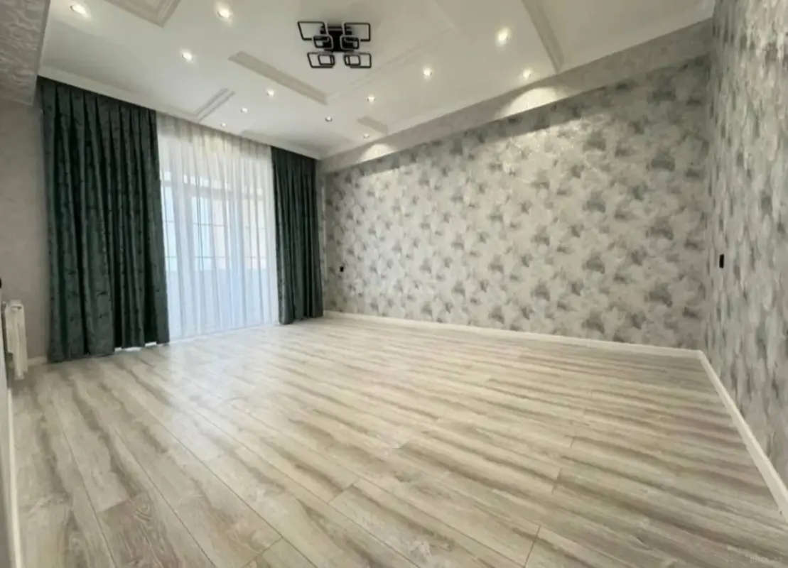 Satılır 3 otaqlı mənzil 128 m²