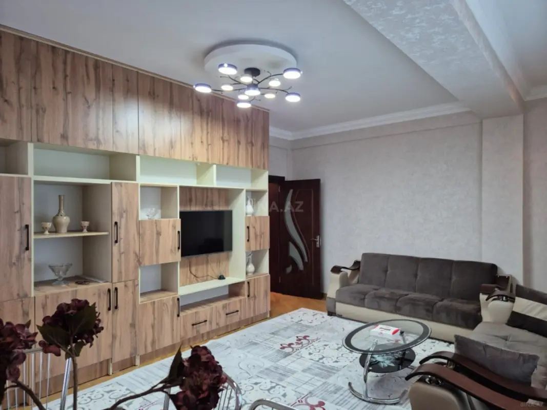 Satılır 2 otaqlı mənzil 74 m²