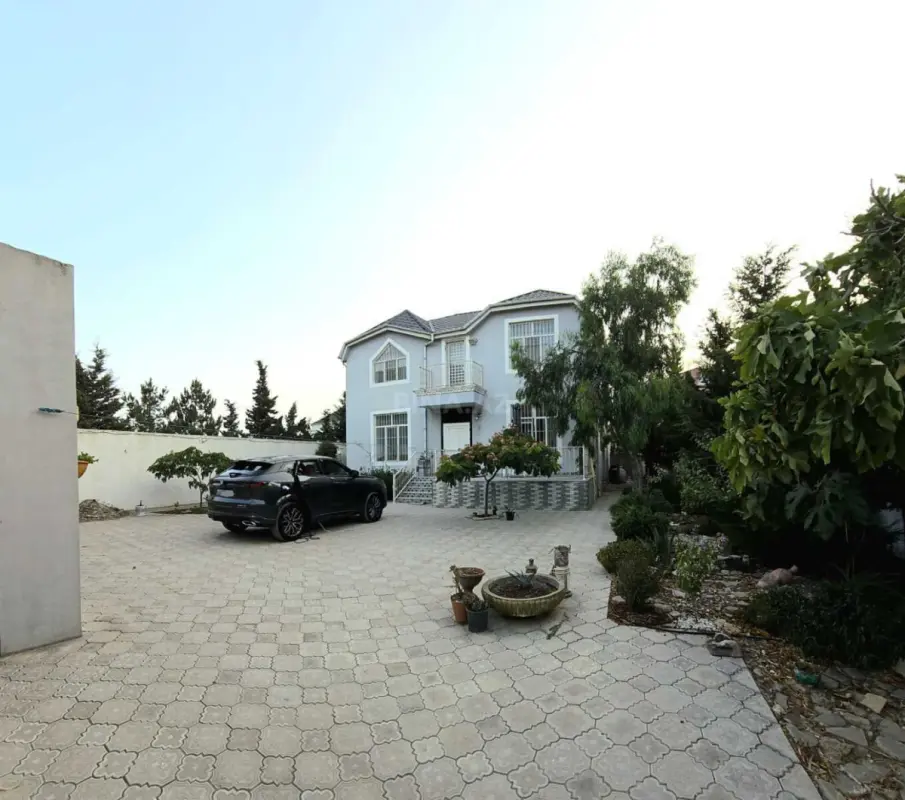 Satılır 5 otaqlı həyət evi 201 m²
