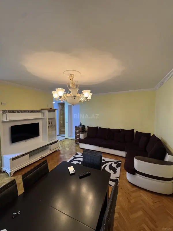 Kirayə verilir 2 otaqlı mənzil 50 m²