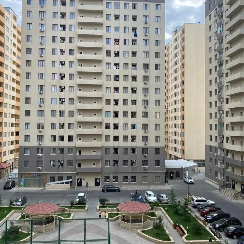 Kirayə verilir 3 otaqlı mənzil 105 m²