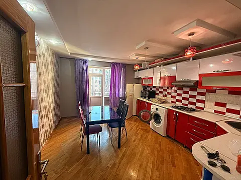 Kirayə verilir 3 otaqlı mənzil 97 m² — Bakı, Yasamal 3 otaq 97.00 m²