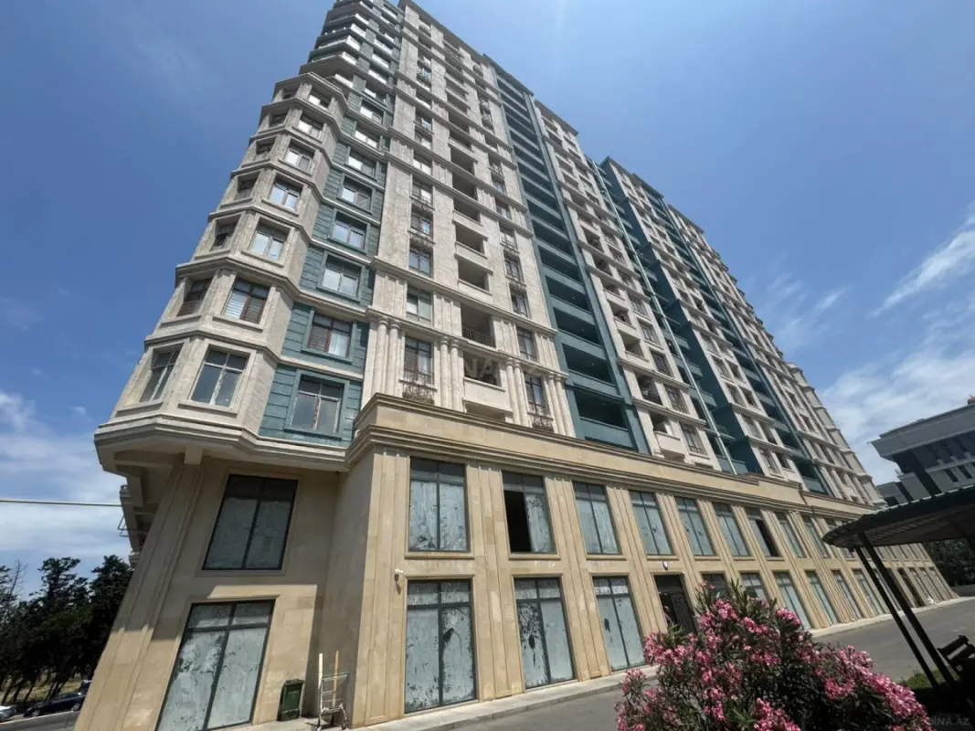 Satılır 3 otaqlı mənzil 107 m²