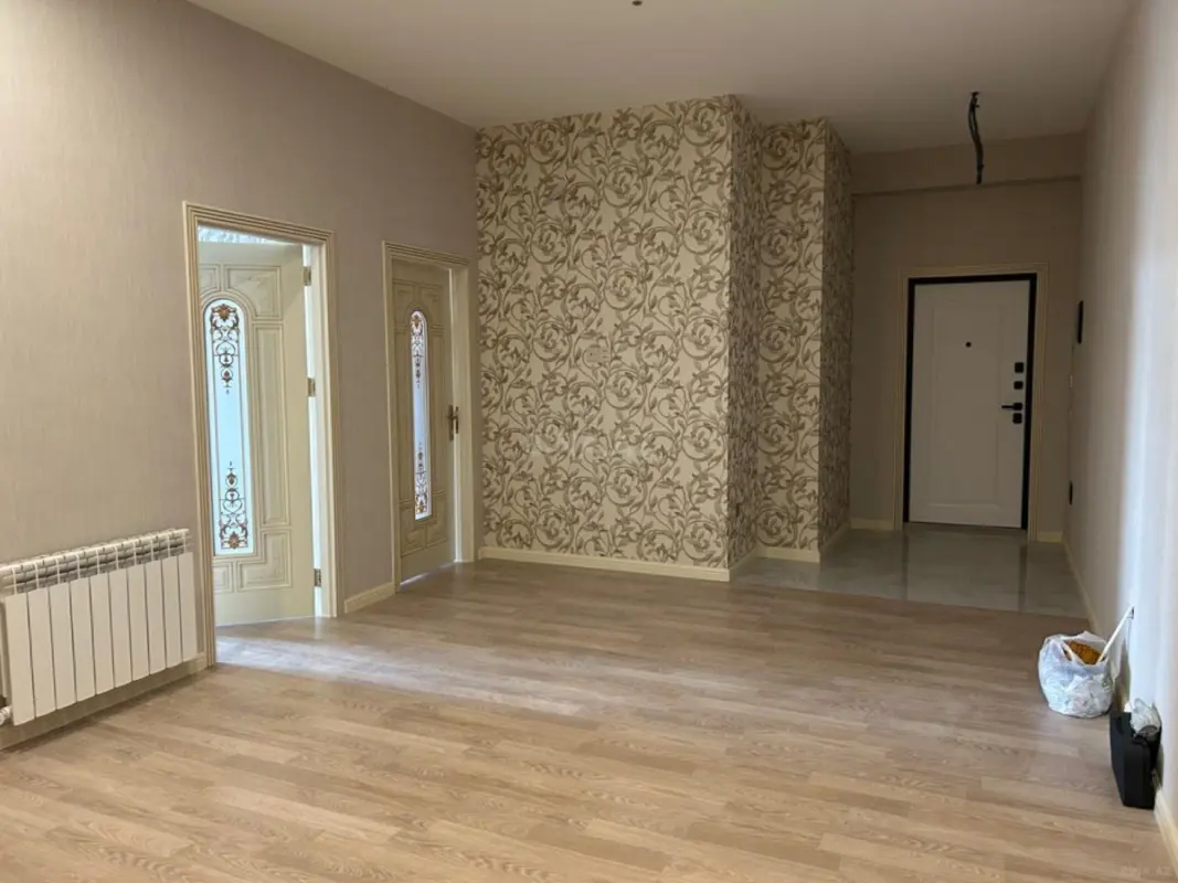 Satılır 4 otaqlı mənzil 170.7 m²