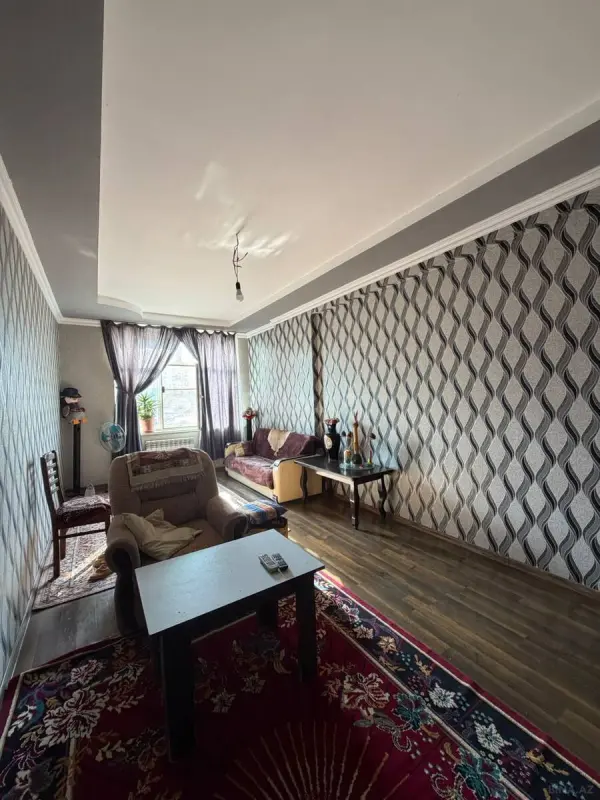 Satılır 2 otaqlı mənzil 72 m²